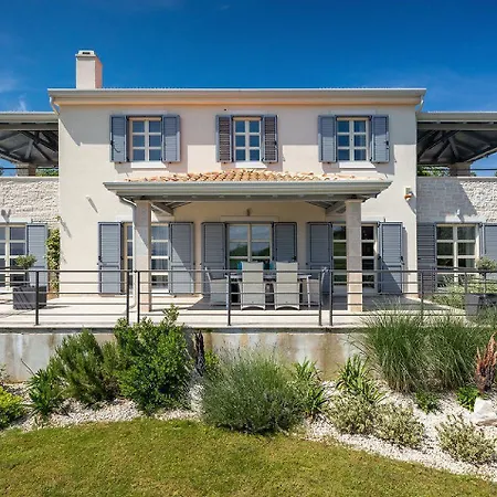 بيت للعطل Beeindruckende Am Rande Des Parenzana Mit Privatpool, Babybett Und Toller Aussicht Vižinada