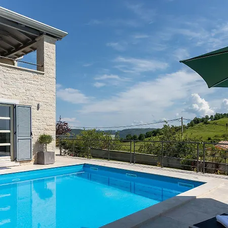 Dom wakacyjny Beeindruckende Am Rande Des Parenzana Mit Privatpool, Babybett Und Toller Aussicht *