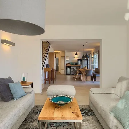 Beeindruckende Am Rande Des Parenzana Mit Privatpool, Babybett Und Toller Aussicht