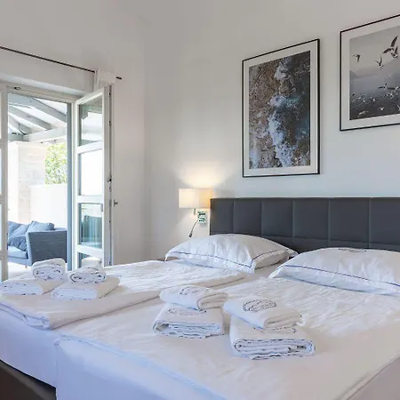 Dom wakacyjny Beeindruckende Am Rande Des Parenzana Mit Privatpool, Babybett Und Toller Aussicht