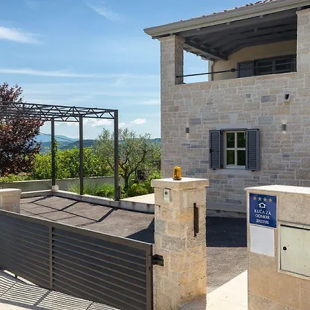 Beeindruckende Am Rande Des Parenzana Mit Privatpool, Babybett Und Toller Aussicht * Vižinada